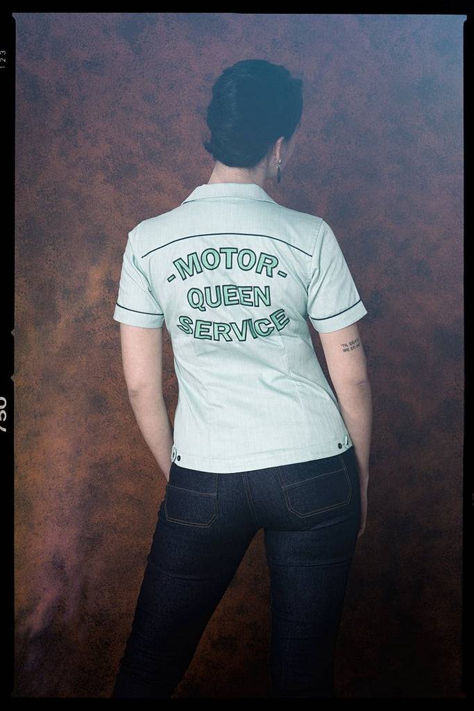 Queen Kerosin Kurzarm Reverskragen Bluse Im Racing Design «Motor Queen»