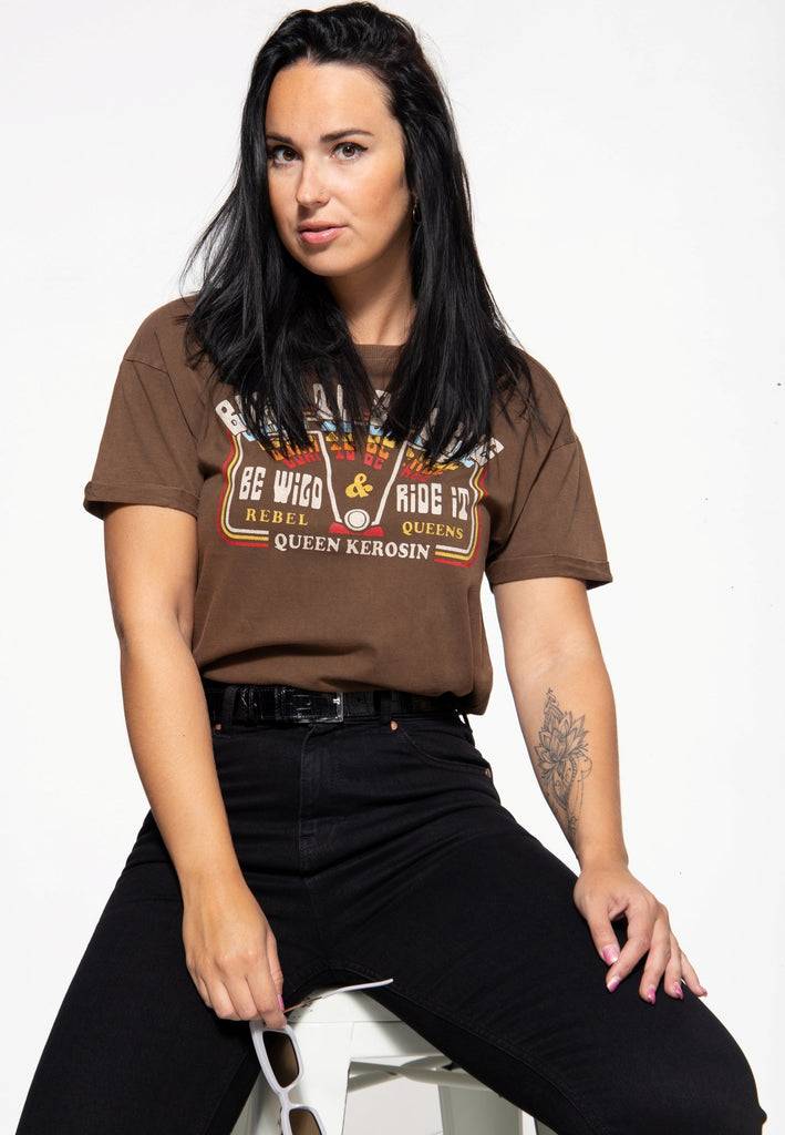 Queen Kerosin Acidwash T-Shirt «Free Born»