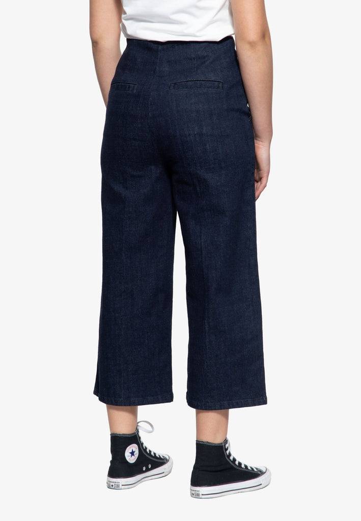 Queen Kerosin Capri Jeans