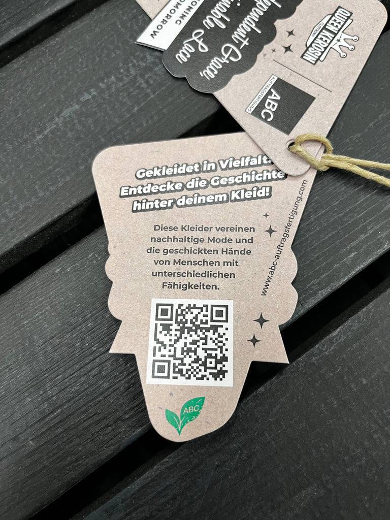 Queen Kerosin Carmen Top