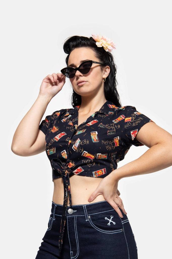 Queen Kerosin Knotenbluse