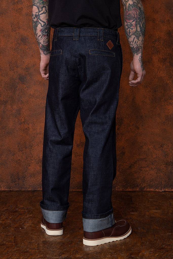 Queen Kerosin Straight Fit Jeans Im Workwear-Style «Garage Wear»