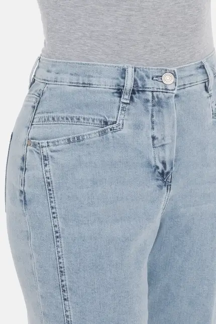 Recover Pants Conny, Relaxed-Fit Jeans Mit Raffiniertem Saum In Bleached Artikelnummer REC-13389-01-4279-148