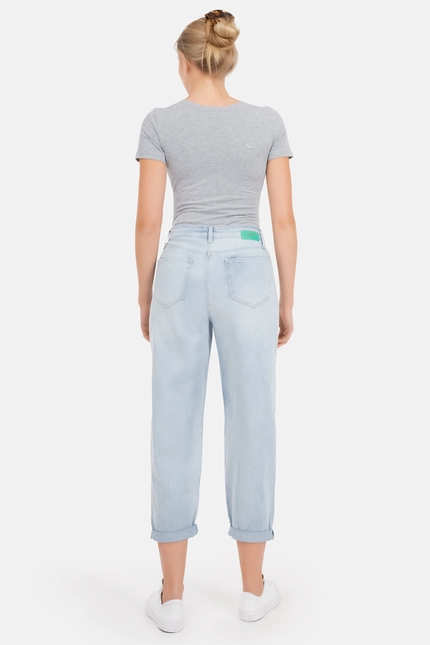 Recover Pants Gianna, Relaxed-Fit Jeans Mit Raffiniertem Verschluß In Bleached Artikelnummer REC-13388-4279-103