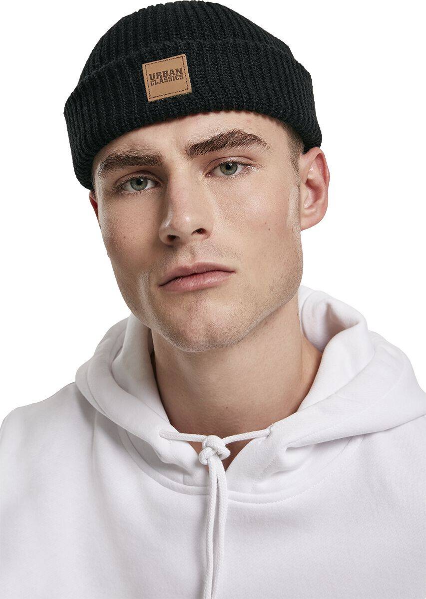 EMP "Dogger Beanie" Mütze Schwarz Von Urban Classics