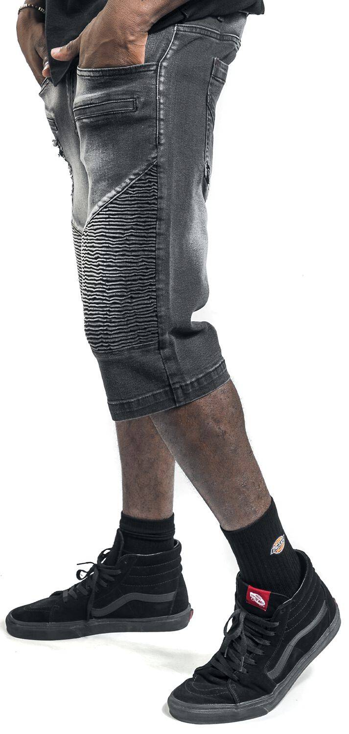 EMP Short Schwarz Von RED By EMP