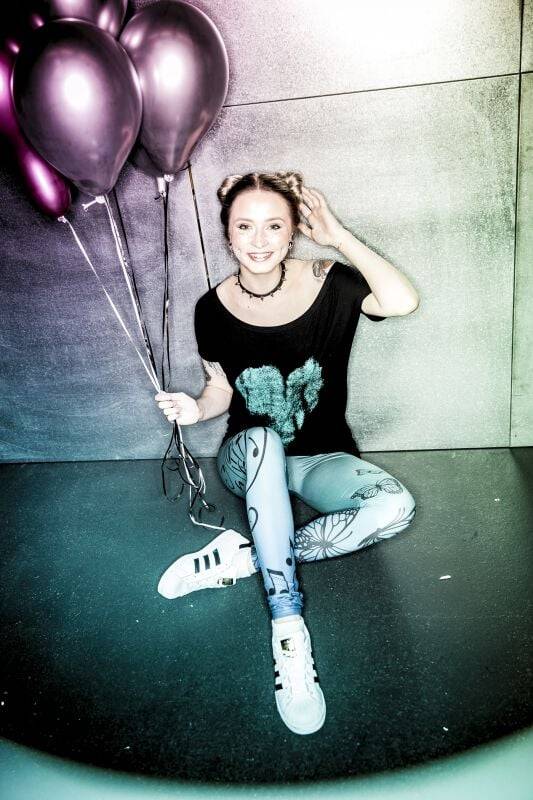 EMP T-Shirt Schwarz Von Full Volume By EMP