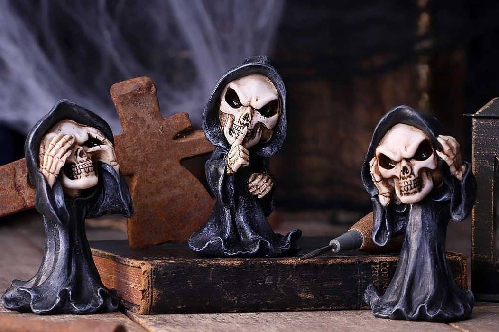 EMP "Three Wise Reapers" Statue Von Nemesis Now