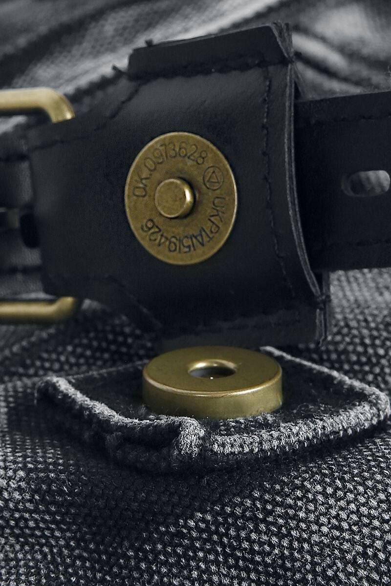 EMP "Park Avenue" Umhängetasche Schwarz/schwarz Von Brandit