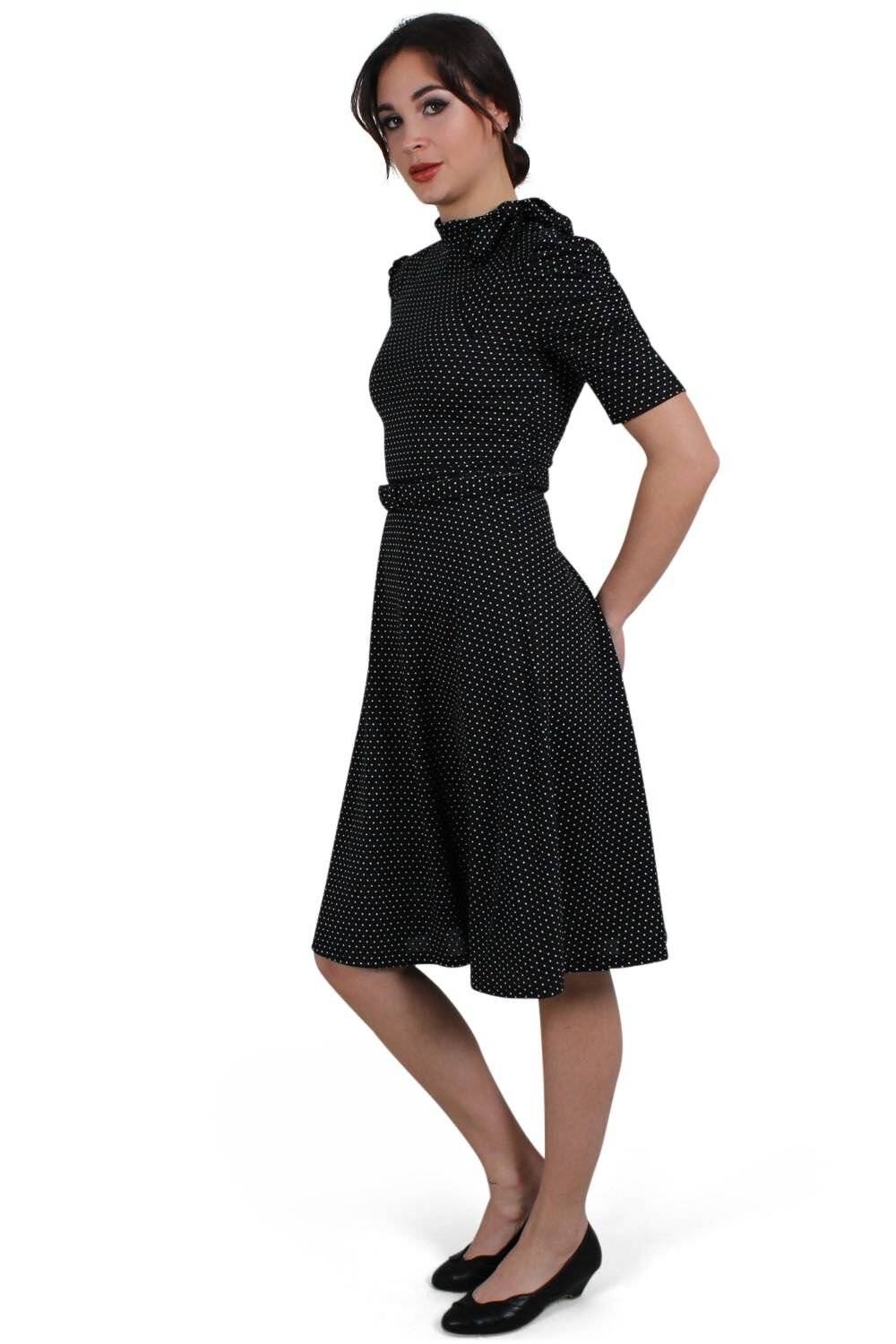 EMP "Posie Black Polka Dot Tie-neck Dress" Mittellanges Kleid Schwarz Von Voodoo Vixen