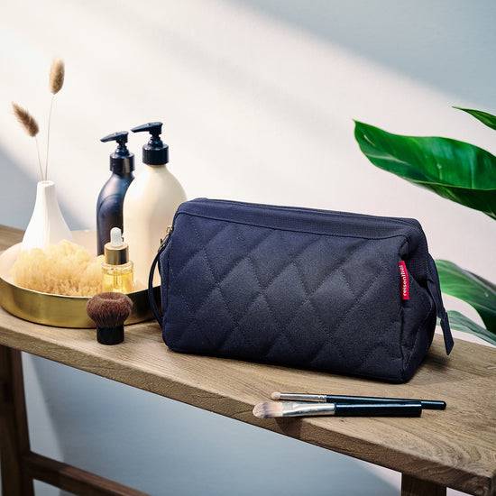 Reisenthel Travelcosmetic Rhombus Midnight Gold (Kulturbeutel,dunkelblau)