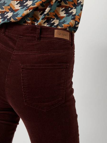 TONI Fashion Style »be Loved« Dark Red Cordhose Mit Hohem Bund