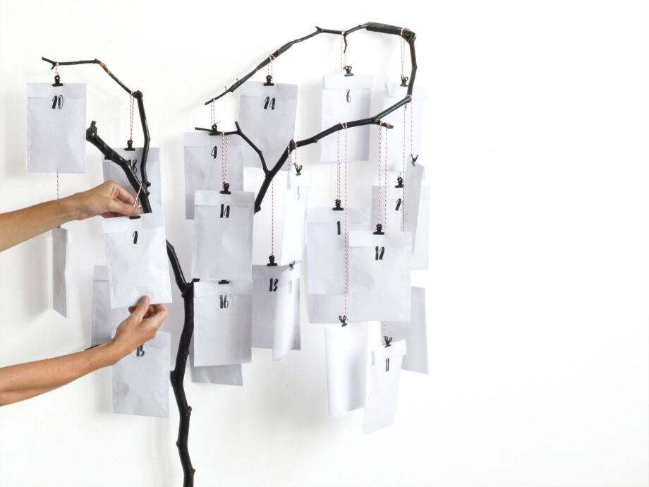 Renna Deluxe Adventskalender Schwarz-Weiß Mit Handlettering