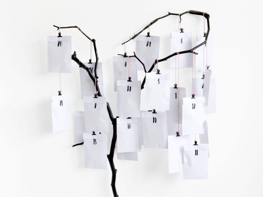 Renna Deluxe Adventskalender Schwarz-Weiß Mit Handlettering