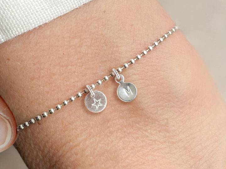 Renna Deluxe Armband mit STERN und Buchstaben-Anhänger Silber