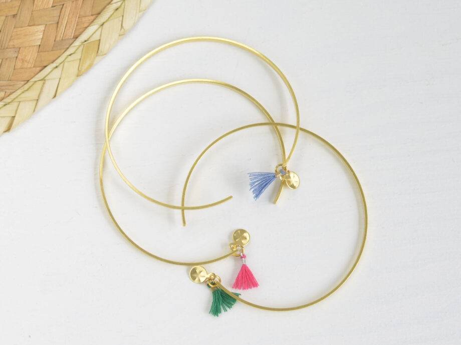 Renna Deluxe Armreif In Gold, Goldarmreif Mit Niedlicher Tassel Im Boho-Stil