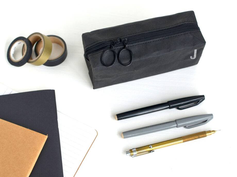 Renna Deluxe Federmäppchen Mit Monogramm Personalisiert In Schwarz