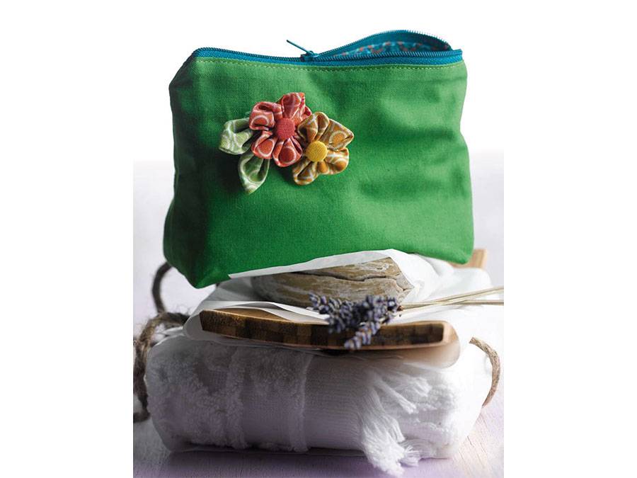 Renna Deluxe KANZASHI – Japanischer Haarschmuck Und Andere Kleinigkeiten Aus Stoff, Kreativbuch