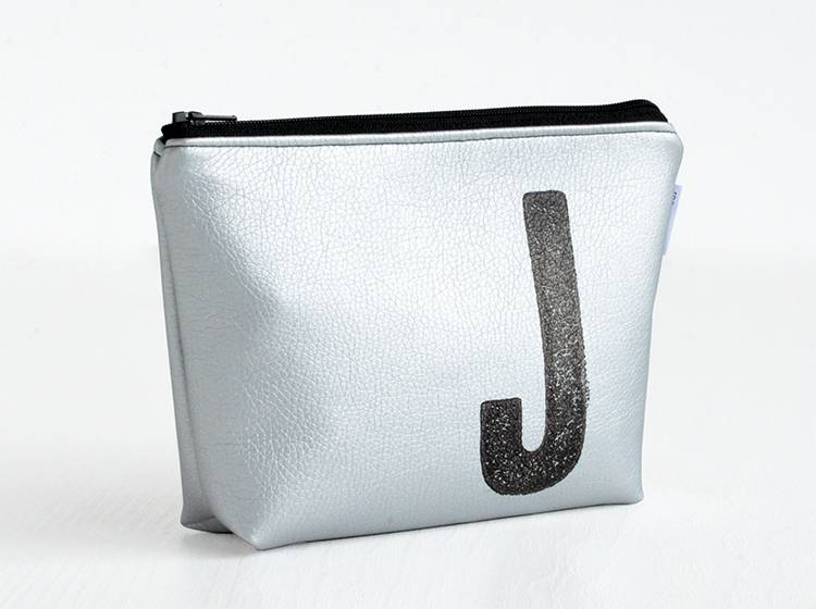 Renna Deluxe Kosmetiktasche Metallic SILBER mit Buchstabe
