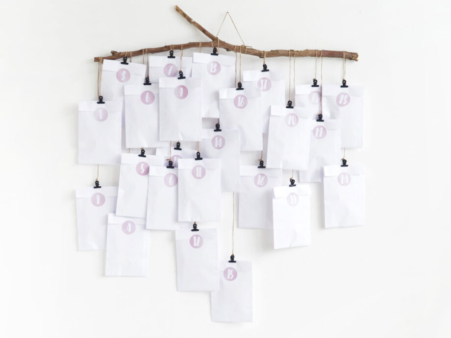 Renna Deluxe Adventskalender ROSA Handlettering