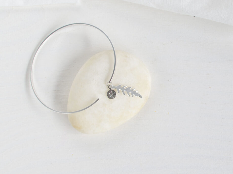 Renna Deluxe Armreif Mit Farn In Silber