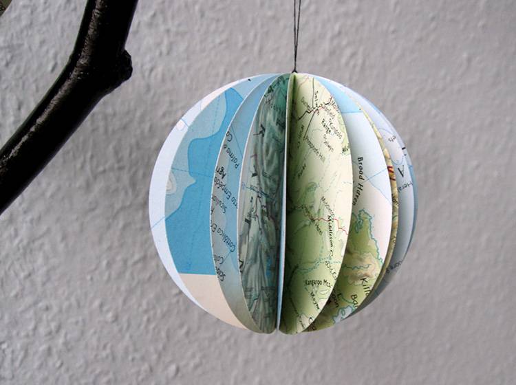 Renna Deluxe Atlas Weltkugel Globus Anhänger