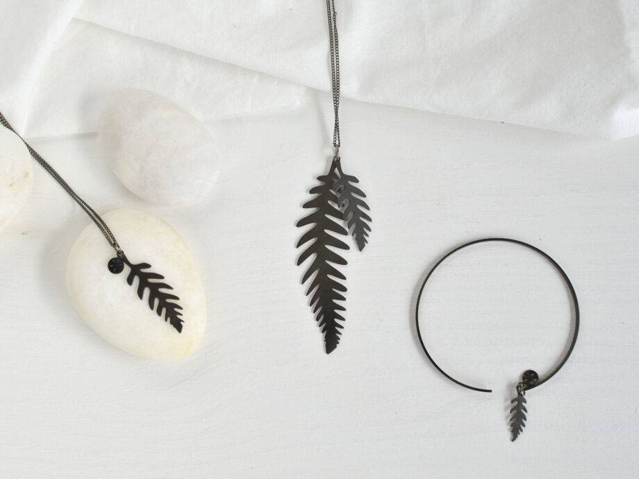 Renna Deluxe BLACK Edition Armreif Mit Farn