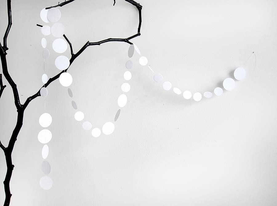 Renna Deluxe Girlande Punkte in Weiß
