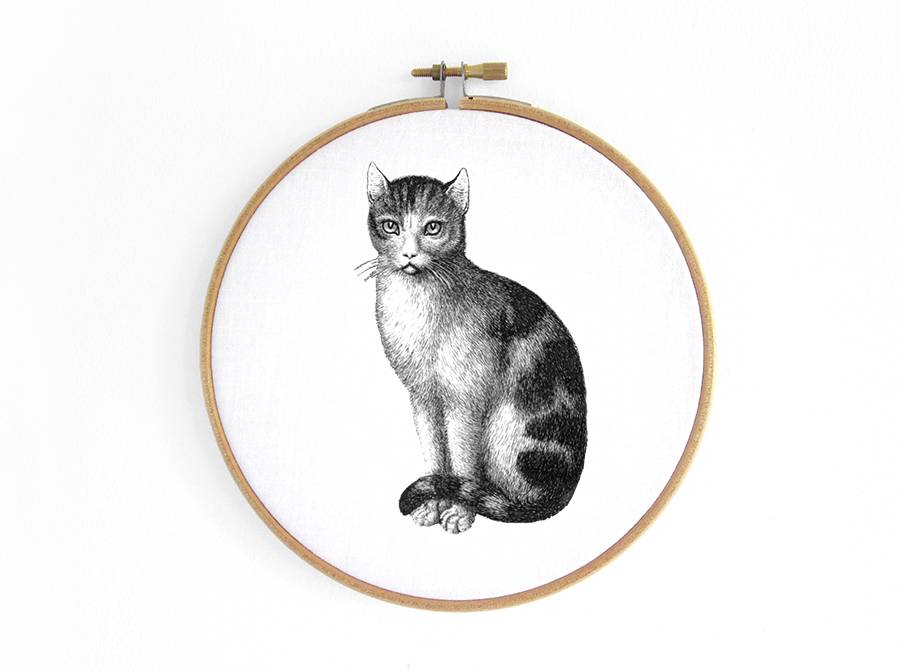 Renna Deluxe Katze _ Bild im Stickrahmen