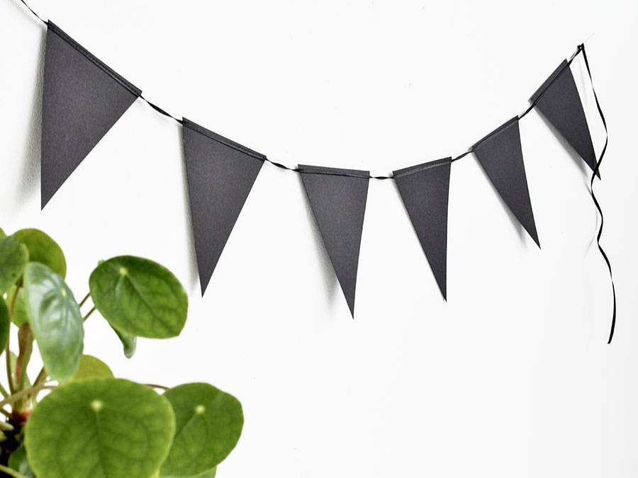 Renna Deluxe Wimpelkette schwarz