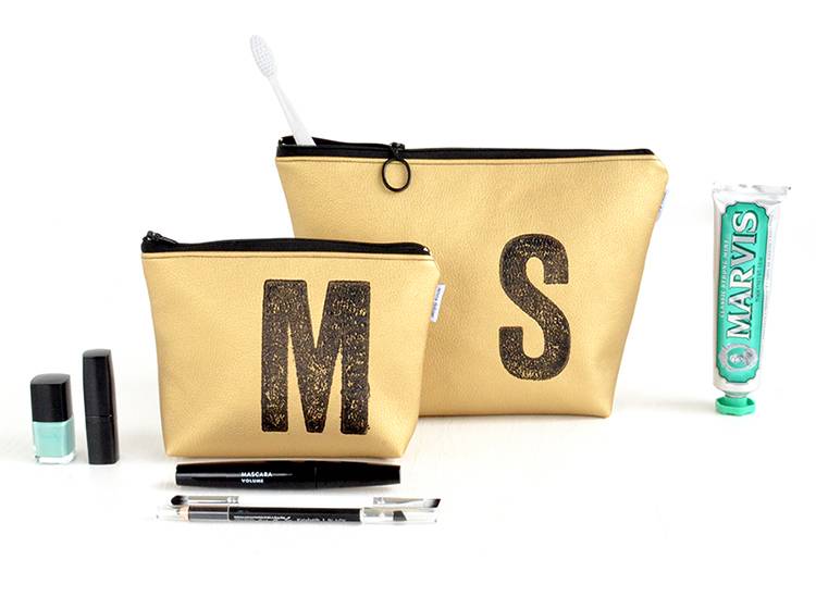 Renna Deluxe Waschtasche Metallic GOLD Mit Buchstabe, Vegan