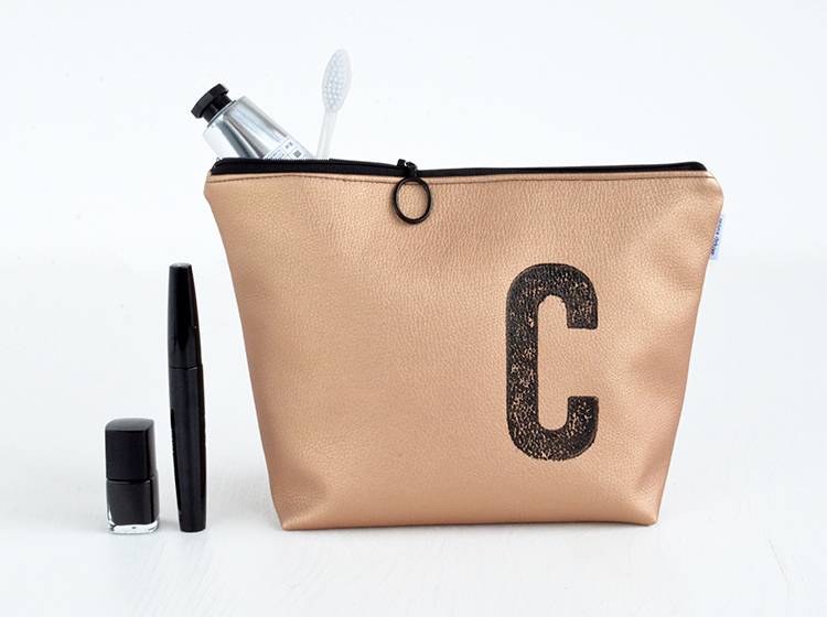 Renna Deluxe Waschtasche Metallic KUPFER mit Buchstabe, vegan