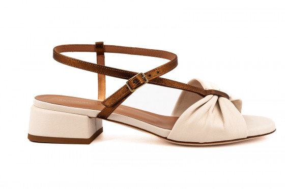 Riccardo Cartillone Riccardo Cartillone 2121MUSA Milk