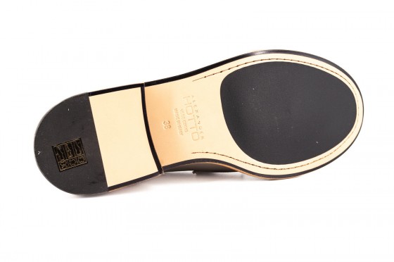 Riccardo Cartillone Alexander Hotto 65601 Cenere