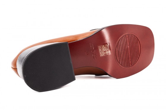 Riccardo Cartillone Chie Mihara BROCHI Cuero