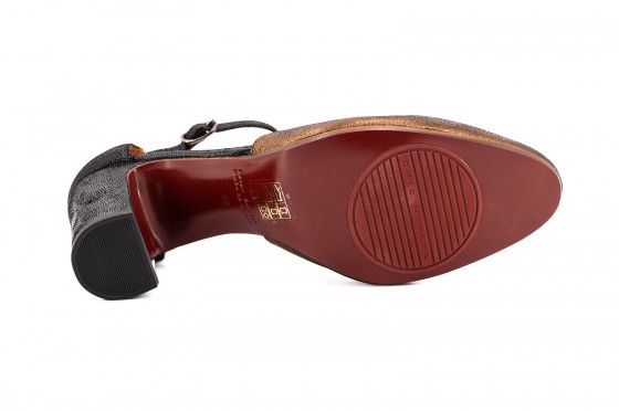 Riccardo Cartillone Chie Mihara E-DARI Bronce