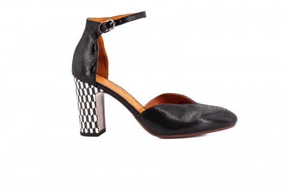 Riccardo Cartillone Chie Mihara E-DARI Nero