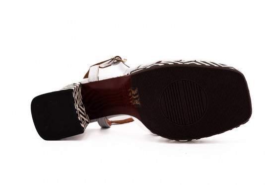 Riccardo Cartillone Chie Mihara GALTA Blanco