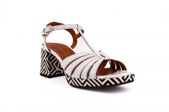 Riccardo Cartillone Chie Mihara GALTA blanco