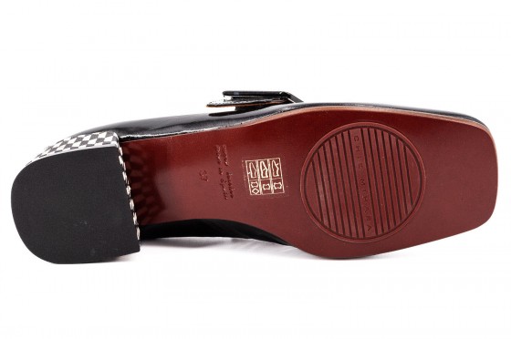 Riccardo Cartillone Chie Mihara IAMAN Nero