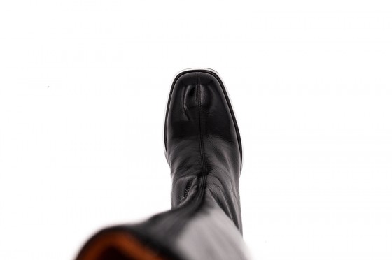 Riccardo Cartillone Chie Mihara KERY Nero