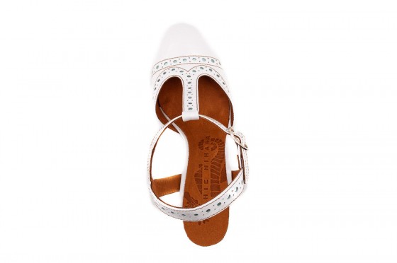 Riccardo Cartillone Chie Mihara MIRA Blanco