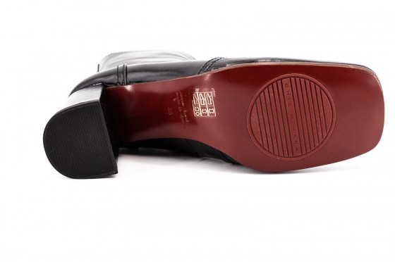 Riccardo Cartillone Chie Mihara PAIPAI Nero