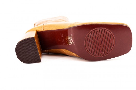 Riccardo Cartillone Chie Mihara PAIPAI Sand