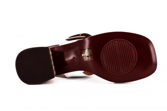 Riccardo Cartillone Chie Mihara QUANDA44 Blanco