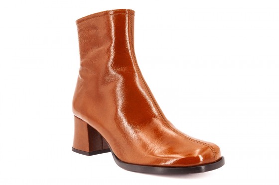 Riccardo Cartillone Chie Mihara TAKUN Cuero