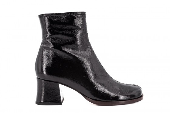 Riccardo Cartillone Chie Mihara TAKUN Nero