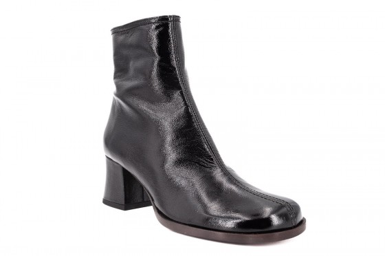 Riccardo Cartillone Chie Mihara TAKUN nero