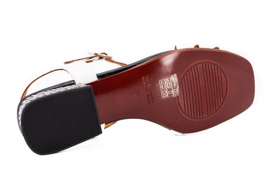 Riccardo Cartillone Chie Mihara TIANA Blanco