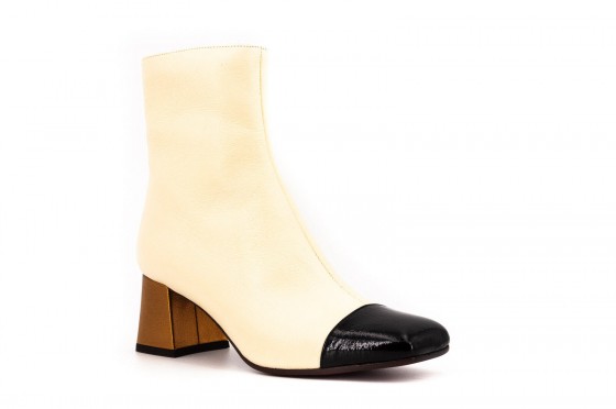 Riccardo Cartillone Chie Mihara VOLKIRIA41 nero